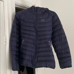 Arc’teryx medium navy puffer jacket